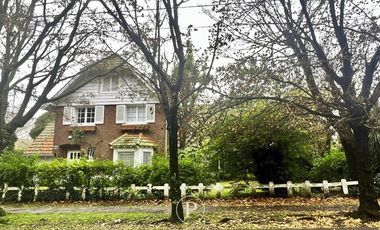 Residencia estilo ingles en Los Troncos