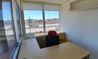 Oficina de categ. amoblada s/ Panamericana