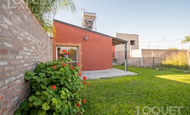 Casa en venta  en Praderas 3  calle La Plata 3000