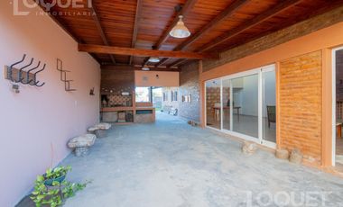 Casa en venta  en Praderas 3  calle La Plata 3000