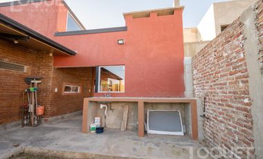 Casa en venta  en Praderas 3  calle La Plata 3000