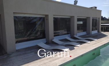 Casa en Alquiler Temporario y Venta en Costa Esmeralda barrio Deportiva con piscina climatizada