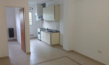 Departamento de 2 AMBIENTES C/cochera descubierta. Banfield E.-
