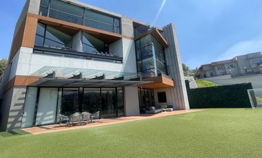 Venta casa bosque real de 1350m2, vista al campo de golf