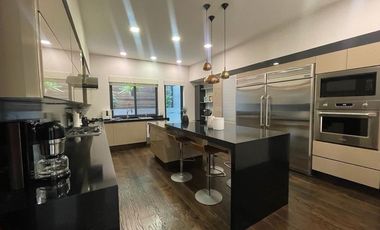 Venta casa bosque real de 1350m2, vista al campo de golf