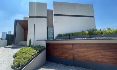 Venta casa bosque real de 1350m2, vista al campo de golf