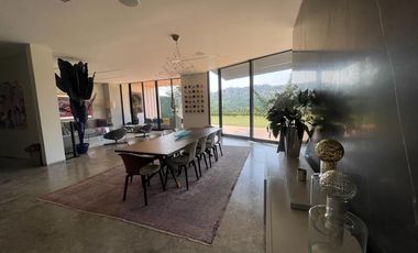 Venta casa bosque real de 1350m2, vista al campo de golf