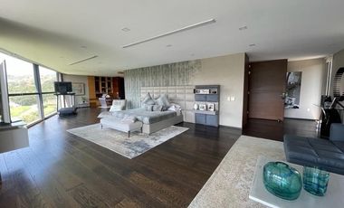 Venta casa bosque real de 1350m2, vista al campo de golf