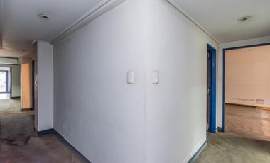 Venta Edificio Comercial en Quilmes (PB y 2 Pisos, Patio y Terraza). Se escuchan ofertas y permuta!