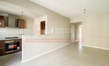 Semipiso de 2 ambientes con doble orientación - Lomas De Zamora