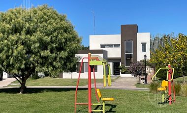 Casa en Santa Ines - Canning