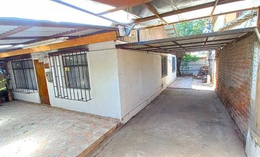 Casa en venta c/ estacionamiento en San Francisco