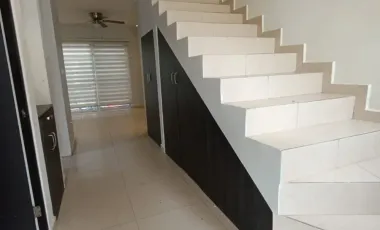 Casa en renta en Cumbres Andara, García, Nuevo León