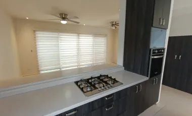 Casa en renta en Cumbres Andara, García, Nuevo León