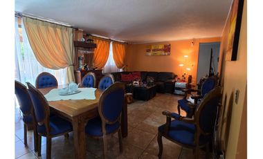 EXCELENTE CASA EN AVENIDA USO HABITACIONAL O COMERCIAL