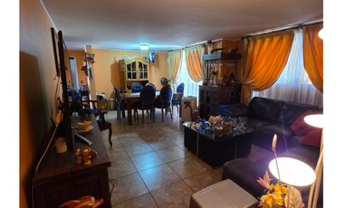 EXCELENTE CASA EN AVENIDA USO HABITACIONAL O COMERCIAL