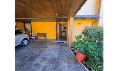 EXCELENTE CASA EN AVENIDA USO HABITACIONAL O COMERCIAL