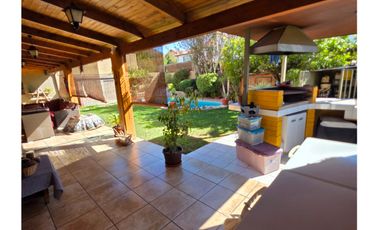 EXCELENTE CASA EN AVENIDA USO HABITACIONAL O COMERCIAL