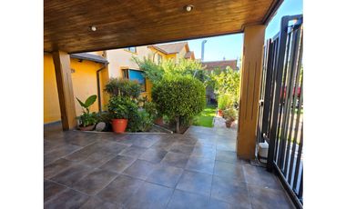 EXCELENTE CASA EN AVENIDA USO HABITACIONAL O COMERCIAL