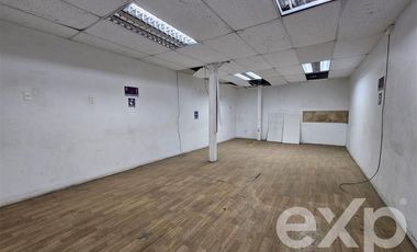 Oficina en Arriendo en A 200 m de Av. Fermín Vivaceta y a 250 m de Fundación Las Rosas