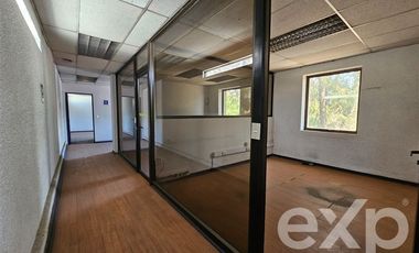 Oficina en Arriendo en A 200 m de Av. Fermín Vivaceta y a 250 m de Fundación Las Rosas