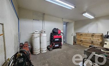 Oficina en Arriendo en A 200 m de Av. Fermín Vivaceta y a 250 m de Fundación Las Rosas