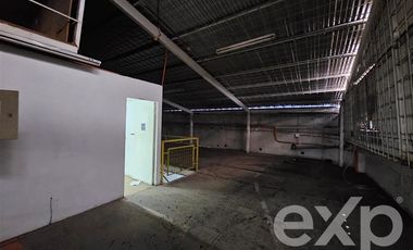 Oficina en Arriendo en A 200 m de Av. Fermín Vivaceta y a 250 m de Fundación Las Rosas