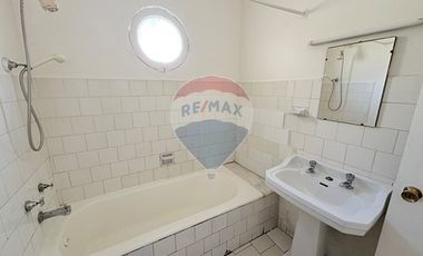 LUMINOSA CASA REMODELADA  USO COMERCIAL - RECOLETA