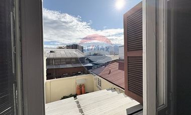 LUMINOSA CASA REMODELADA  USO COMERCIAL - RECOLETA