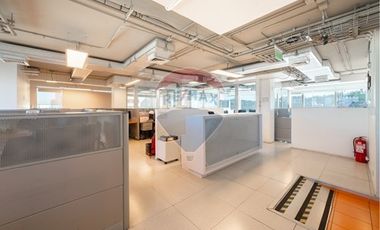 Oficinas en piso completo