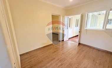 AMPLIA CASA REMODELADA  USO COMERCIAL - RECOLETA