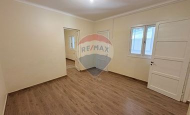 AMPLIA CASA REMODELADA  USO COMERCIAL - RECOLETA