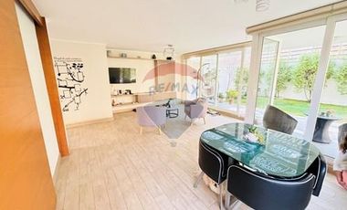 Maravilloso Town House, moderno y amplio