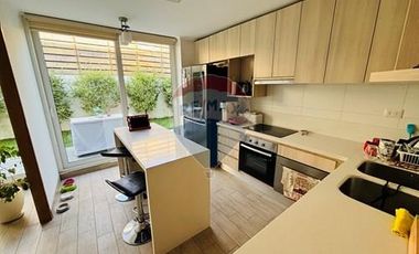 Maravilloso Town House, moderno y amplio