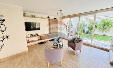 Maravilloso Town House, moderno y amplio