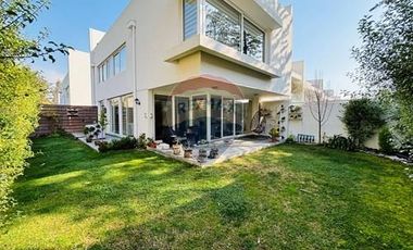 Maravilloso Town House, moderno y amplio