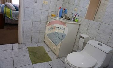 Amplia casa de 167m2 5D/3B en La Cisterna