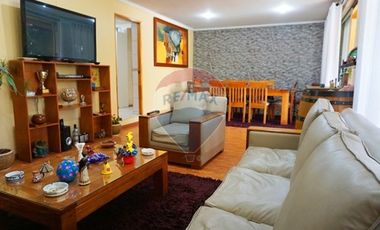 Amplia casa de 167m2 5D/3B en La Cisterna