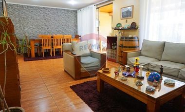 Amplia casa de 167m2 5D/3B en La Cisterna