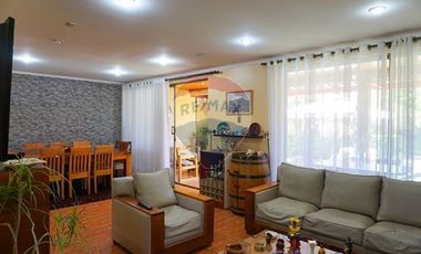 Amplia casa de 167m2 5D/3B en La Cisterna