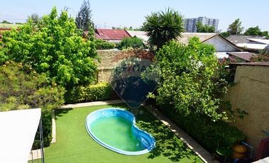 Amplia casa de 167m2 5D/3B en La Cisterna