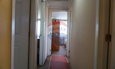 Amplia casa de 167m2 5D/3B en La Cisterna