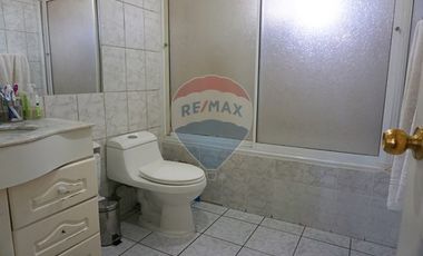 Amplia casa de 167m2 5D/3B en La Cisterna