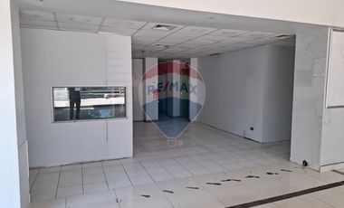 Local Comercial En Avenida Las Condes