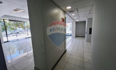 Local Comercial En Avenida Las Condes