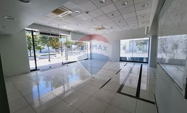 Local Comercial En Avenida Las Condes