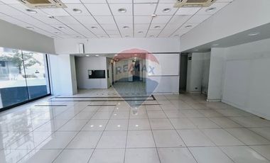 Local Comercial En Avenida Las Condes