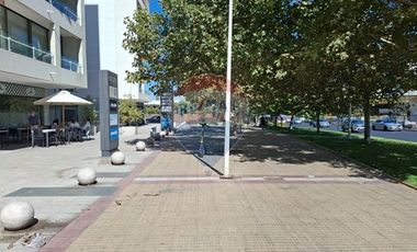 Local Comercial En Avenida Las Condes
