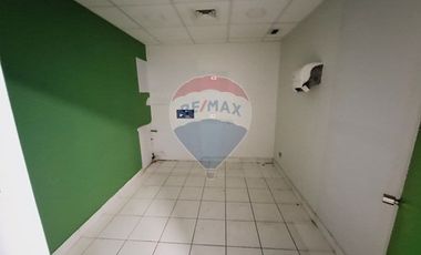 Local Comercial En Avenida Las Condes