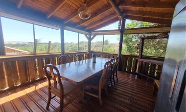 Casa AMOBLADA con gran jardín y piscina